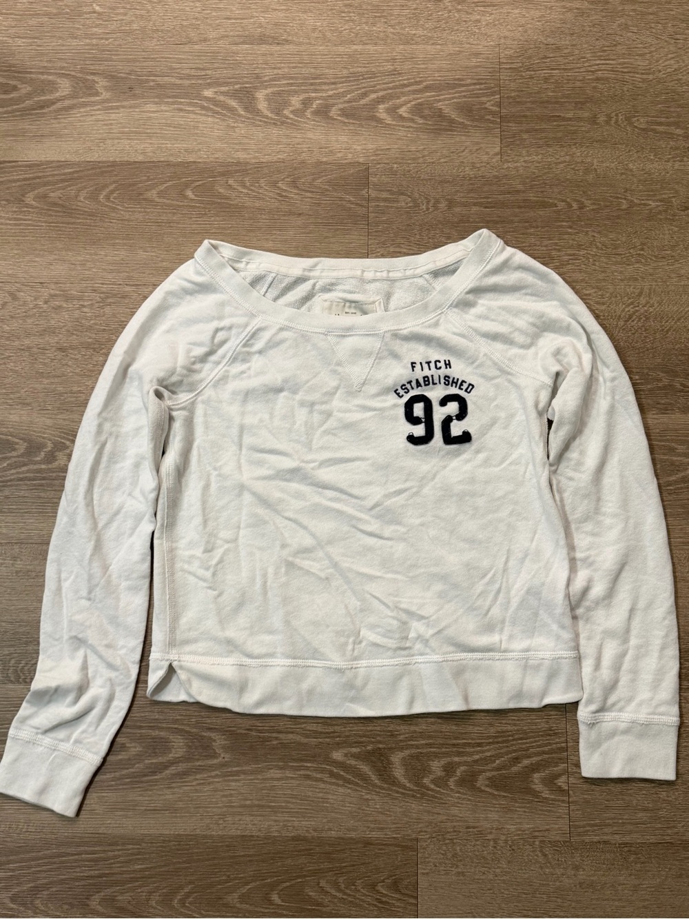 Abercrombie & Fitch Off-White Cropped Crew Sweatshirt with Navy '92 Patch